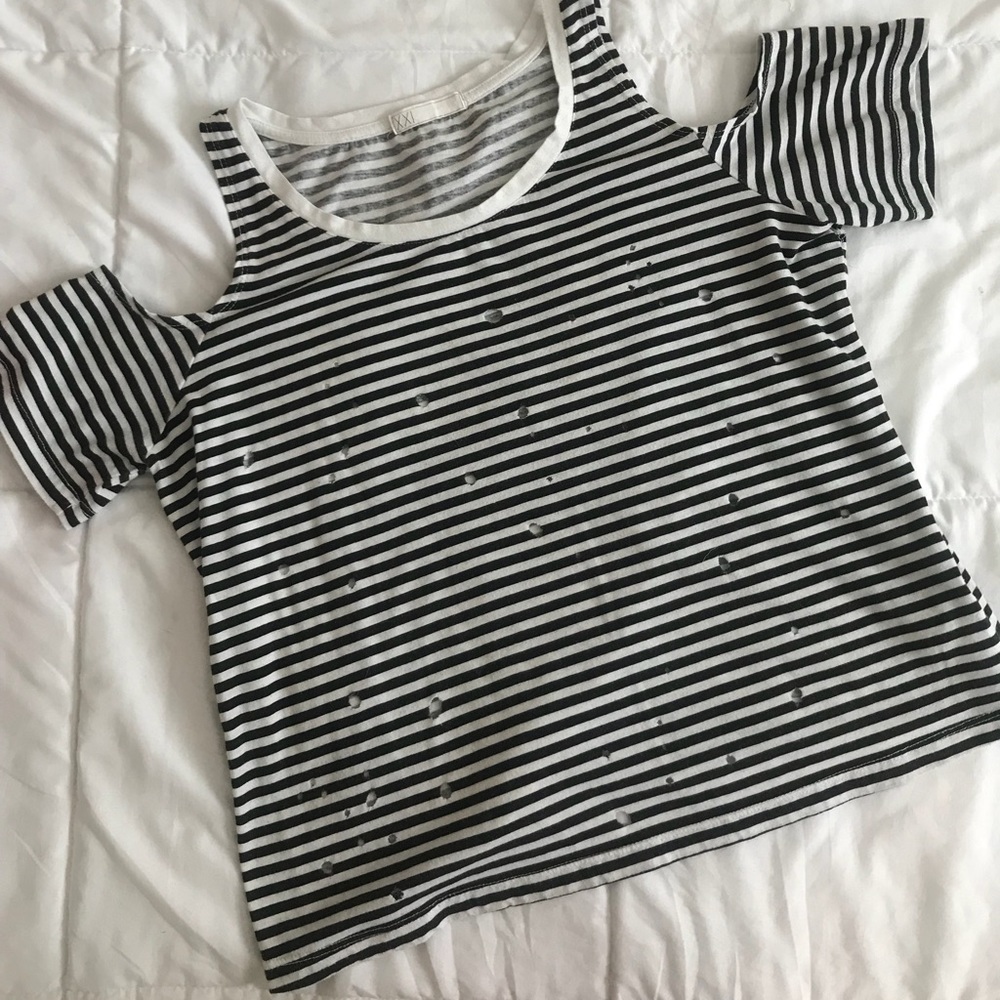 Cold shoulder top